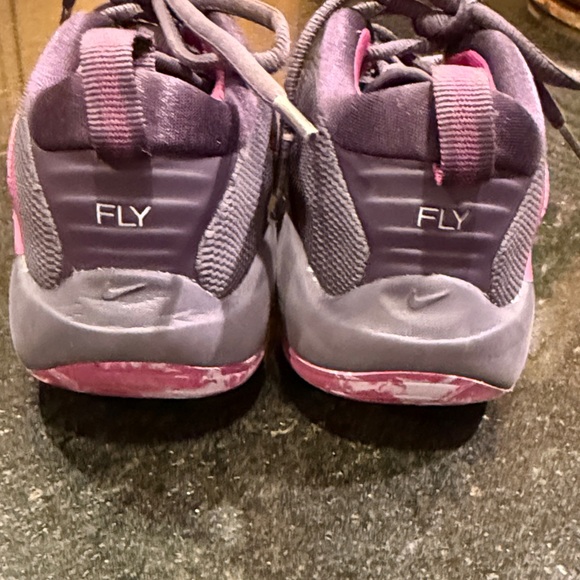 Nike Kids' Grade School IsoFly Basketball Shoes - in Raisin - Picture 7 of 9